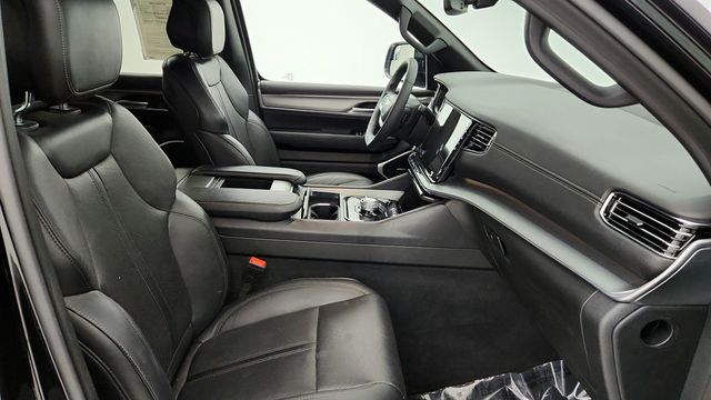 2023 Jeep Wagoneer Series II Carbide 4x4 - 22941519 - 24