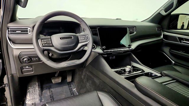 2023 Jeep Wagoneer Series II Carbide 4x4 w/ Tri-Pane Roof & Captain's Chairs - 23100353 - 12