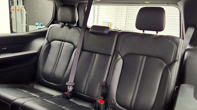 2023 Jeep Wagoneer Series II Carbide 4x4 w/ Tri-Pane Roof & Captain's Chairs - 23100353 - 20