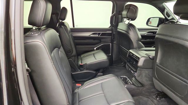 2023 Jeep Wagoneer Series II Carbide 4x4 w/ Tri-Pane Roof & Captain's Chairs - 23100353 - 22
