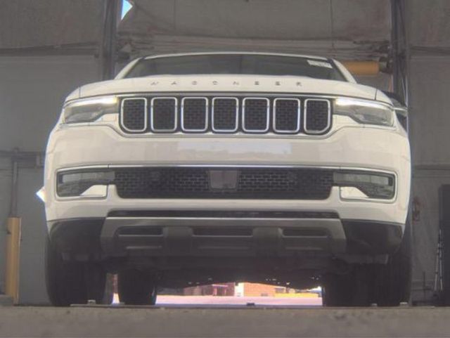 2023 Jeep Wagoneer Series III 4x4 - 23000192 - 3