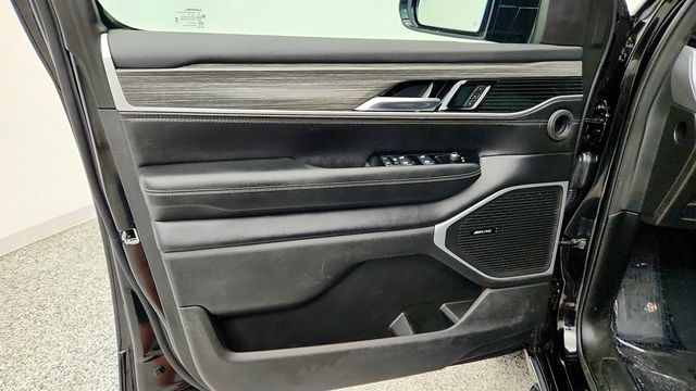 2023 Jeep Wagoneer Series III 4x4 w/ Convenience Group & Quadra-Lift Suspension - 23043027 - 9