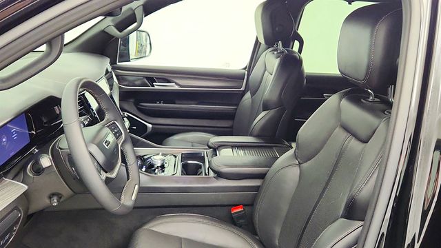 2023 Jeep Wagoneer Series III 4x4 w/ Convenience Group & Quadra-Lift Suspension - 23043027 - 18