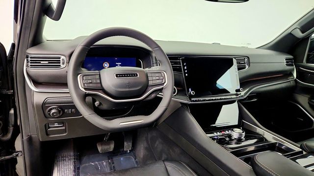 2023 Jeep Wagoneer L 4x4 w/ Rear-Seat Entertainment - 23097946 - 11