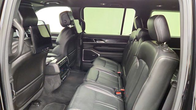 2023 Jeep Wagoneer L 4x4 w/ Rear-Seat Entertainment - 23097946 - 19