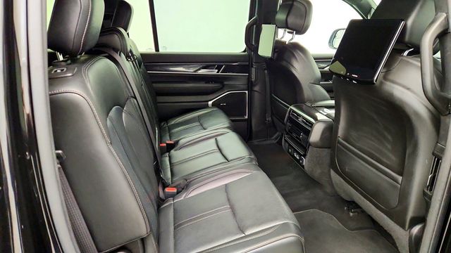 2023 Jeep Wagoneer L 4x4 w/ Rear-Seat Entertainment - 23097946 - 23