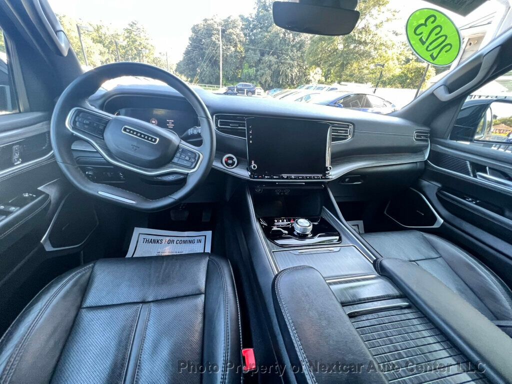 2023 Jeep Wagoneer L Series II photo 12
