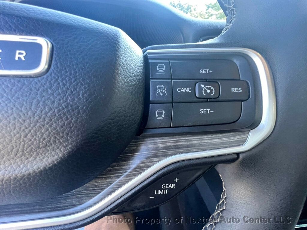 2023 Jeep Wagoneer L Series II photo 20