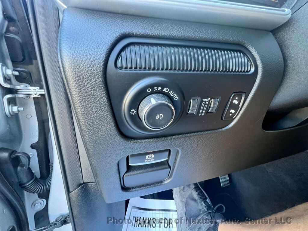 2023 Jeep Wagoneer L Series II photo 24