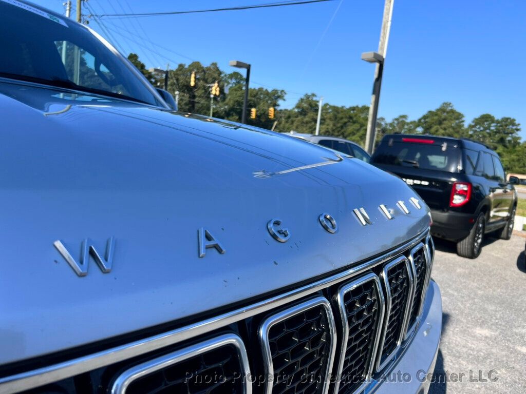 2023 Jeep Wagoneer L Series II photo 6