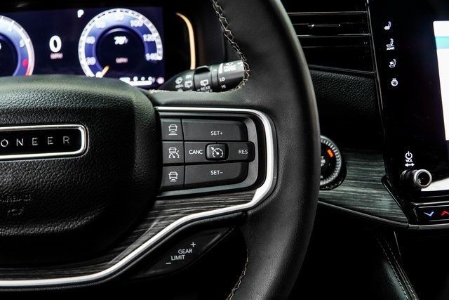 2023 Jeep Wagoneer L Series II - 22910003 - 34