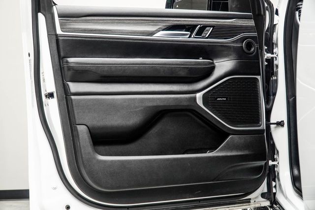 2023 Jeep Wagoneer L Series II - 22910299 - 29