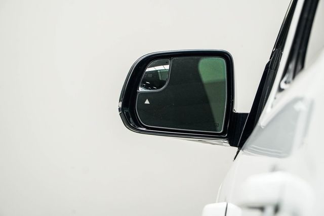 2023 Jeep Wagoneer L Series II - 22960879 - 13