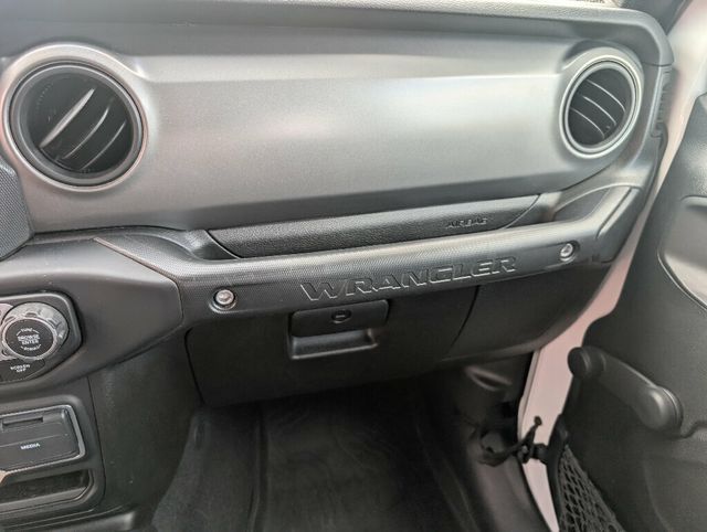 2023 Jeep Wrangler ONE OWNER w SUNRIDER SOFT TOP - 22835062 - 26