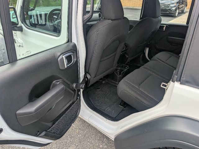 2023 Jeep Wrangler ONE OWNER w SUNRIDER SOFT TOP - 22835062 - 30