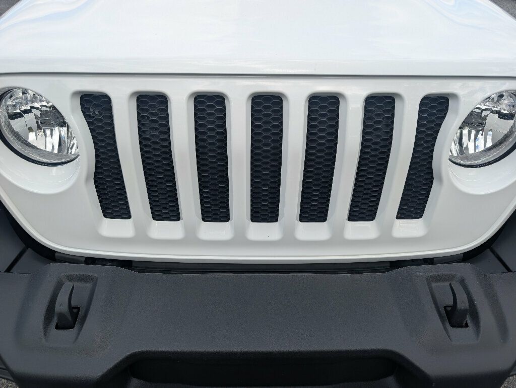 2023 Jeep Wrangler ONE OWNER w SUNRIDER SOFT TOP - 22835062 - 37