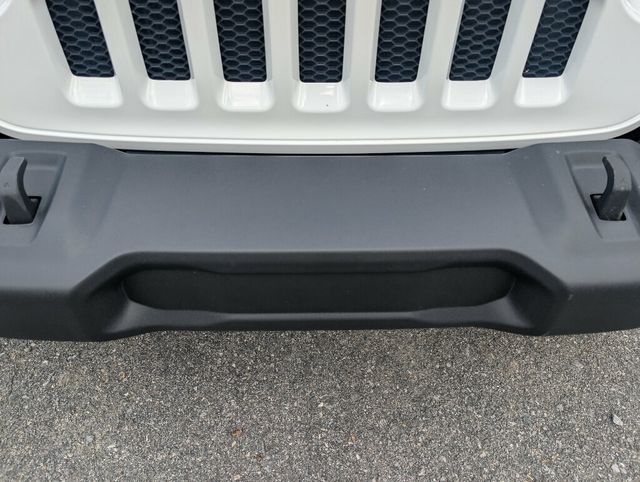 2023 Jeep Wrangler ONE OWNER w SUNRIDER SOFT TOP - 22835062 - 38