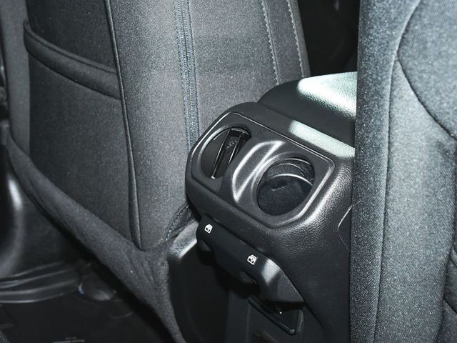 2023 Jeep Wrangler Rubicon 4xe - 23005926 - 41