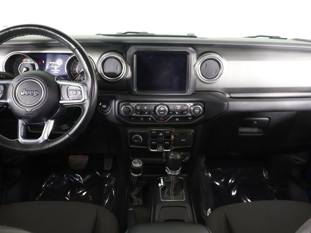 2023 Jeep Wrangler Sahara - 23083481 - 31