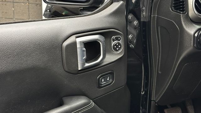 2023 Jeep Wrangler Sahara 4 Door 4x4 - 23029532 - 9