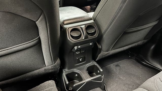 2023 Jeep Wrangler Sahara 4 Door 4x4 - 23029532 - 23