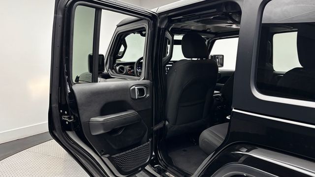2023 Jeep Wrangler Sahara 4 Door 4x4 - 23029532 - 25