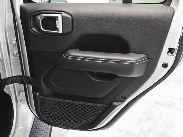 2023 Jeep Wrangler Sahara 4xe - 22965421 - 11