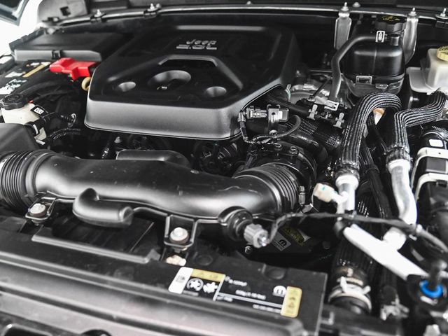 2023 Jeep Wrangler Sahara 4xe - 22965421 - 32