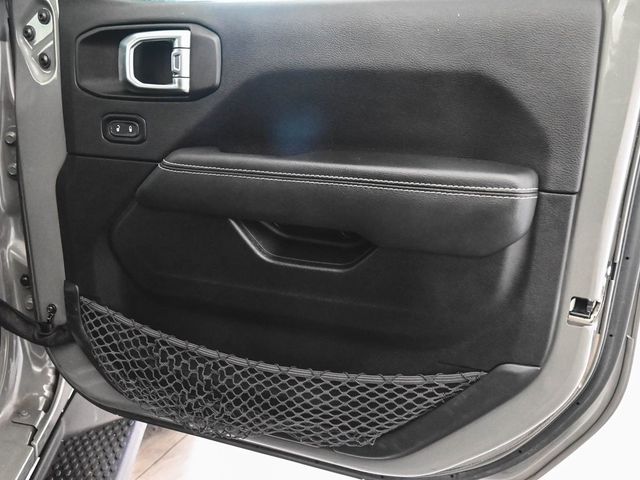 2023 Jeep Wrangler Sahara 4xe - 22980204 - 9