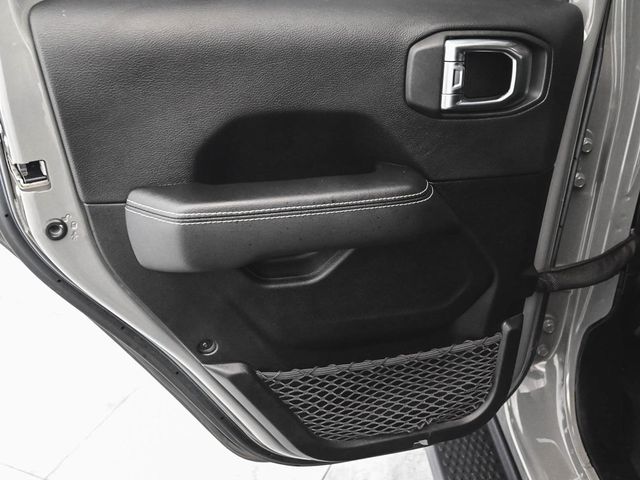 2023 Jeep Wrangler Sahara 4xe - 22980204 - 10