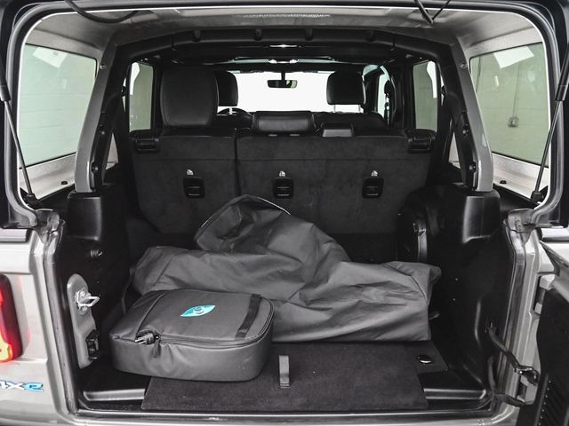 2023 Jeep Wrangler Sahara 4xe - 22980204 - 33