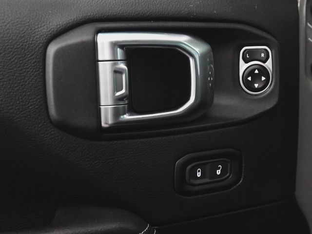 2023 Jeep Wrangler Sahara 4xe - 22980204 - 8