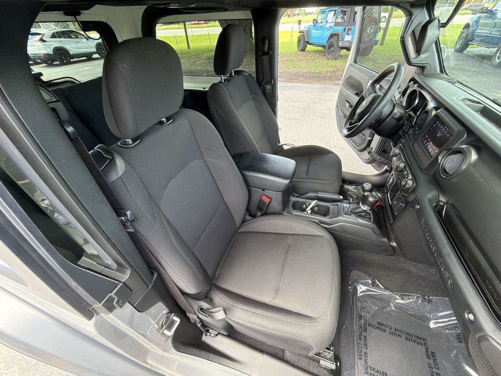 Jeep Wrangler SPORT photo 20