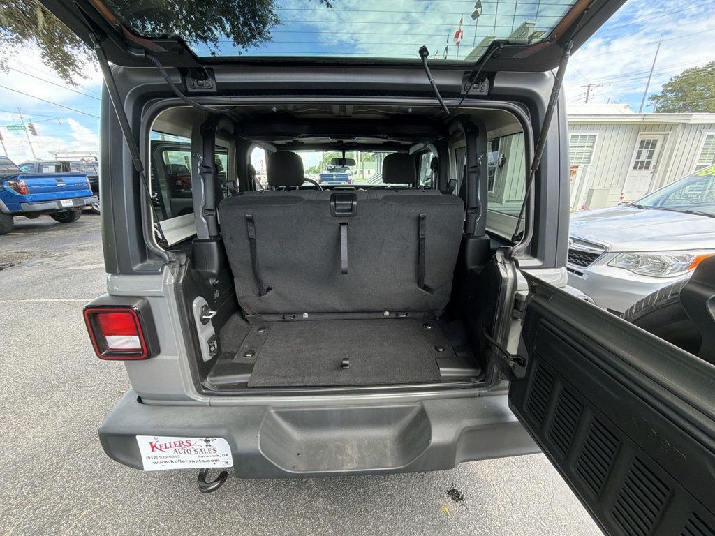 Jeep Wrangler SPORT photo 22