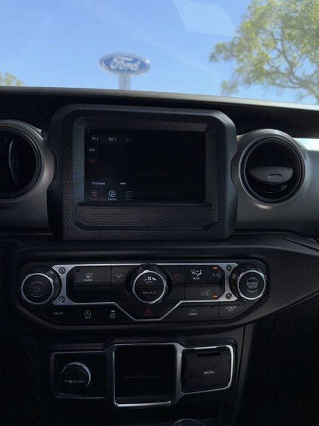 2023 Jeep Wrangler Sport - 22998165 - 7