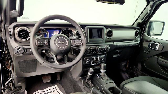2023 Jeep Wrangler Sport S 4 Door 4x4 w/ EcoDiesel V6 & Hardtop - 23081830 - 11