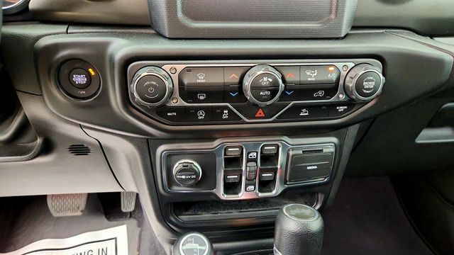 2023 Jeep Wrangler Sport S 4 Door 4x4 w/ EcoDiesel V6 & Hardtop - 23081830 - 16