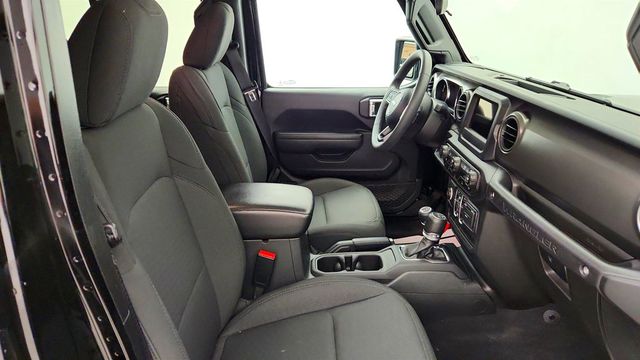 2023 Jeep Wrangler Sport S 4 Door 4x4 w/ EcoDiesel V6 & Hardtop - 23081830 - 22