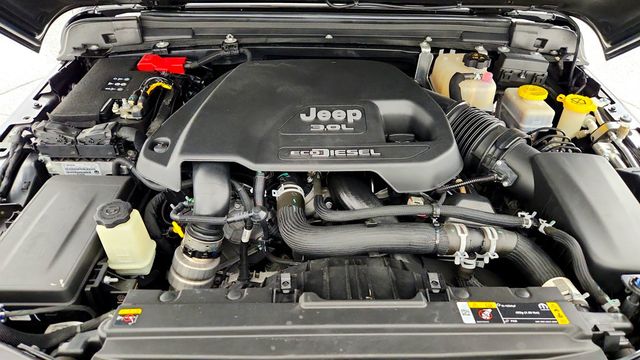 2023 Jeep Wrangler Sport S 4 Door 4x4 w/ EcoDiesel V6 & Hardtop - 23081830 - 25
