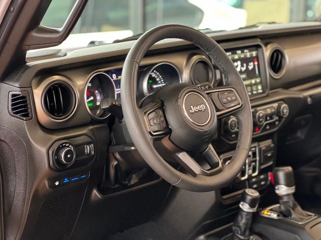 2023 Jeep Wrangler 4xe 4x4 - 22713405 - 26