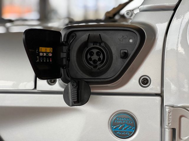 2023 Jeep Wrangler 4xe 4x4 - 22713405 - 37