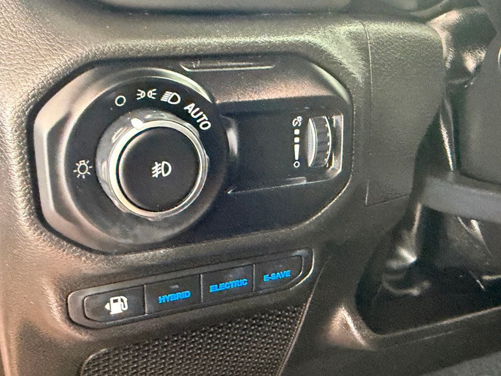 2023 Jeep Wrangler 4xe 4x4 - 23030127 - 29