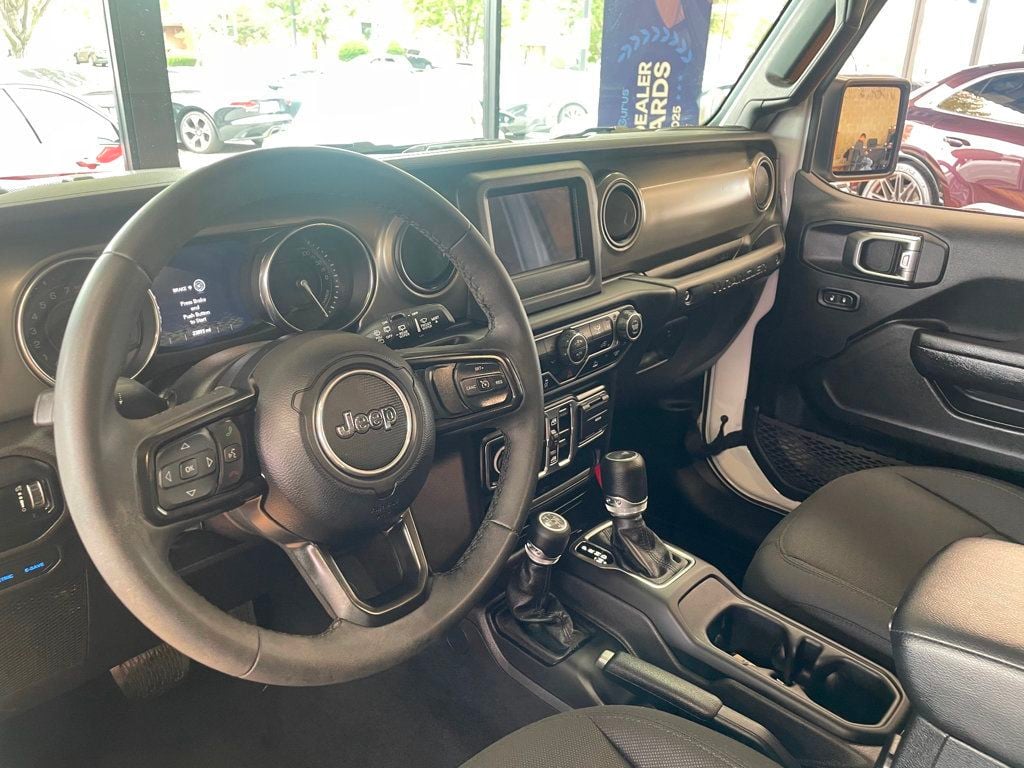 2023 Jeep Wrangler 4xe 4x4 - 23068415 - 19