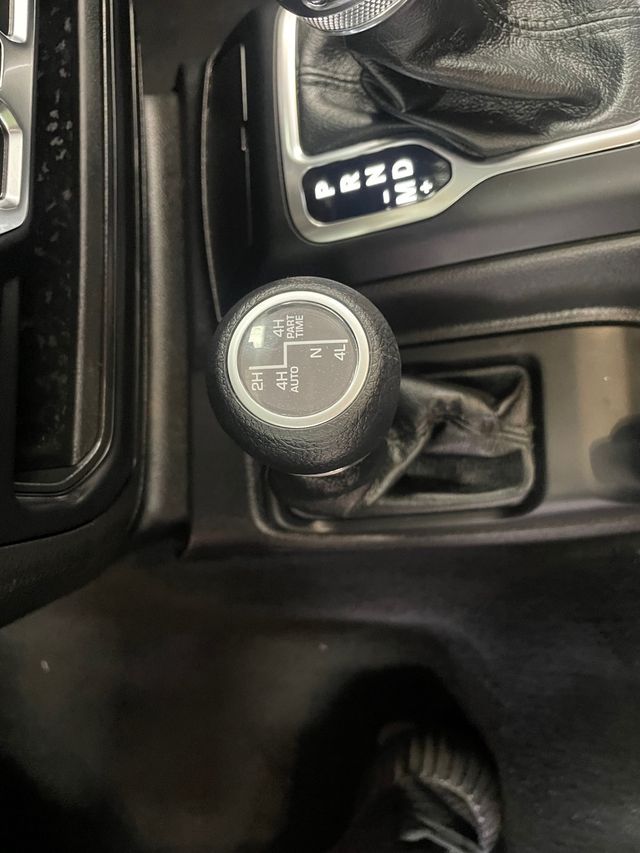 2023 Jeep Wrangler 4xe 4x4 - 23068415 - 35