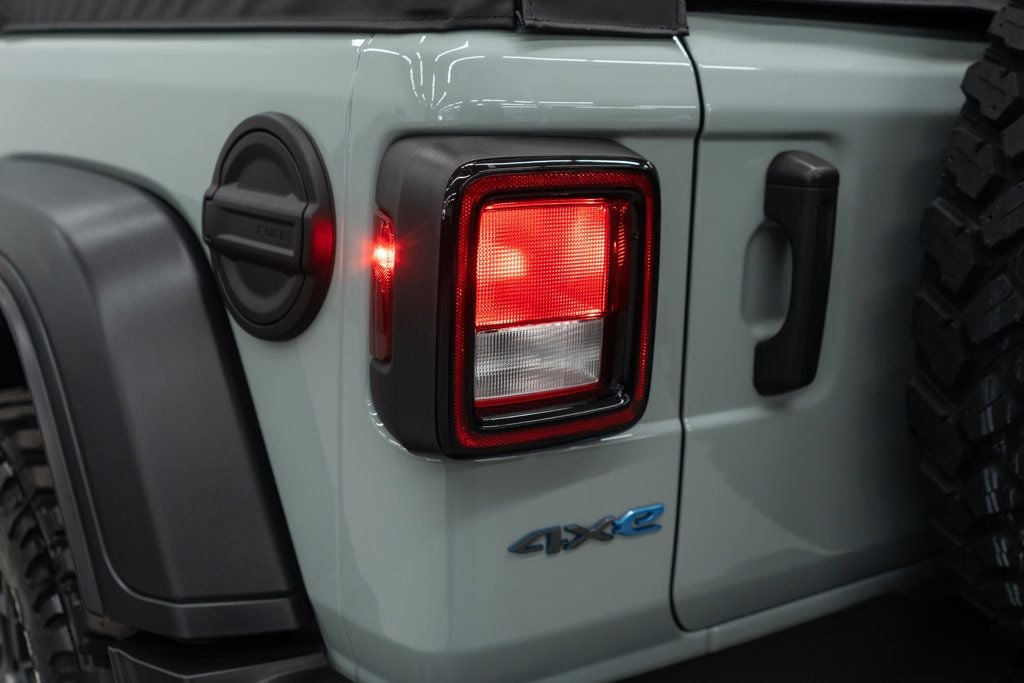 2023 Jeep Wrangler 4xe 4x4 - 23003745 - 36