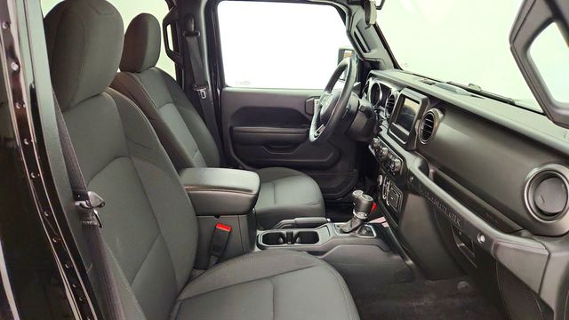 2023 Jeep Wrangler 4xe 4x4 w/ Cold Weather Group, Convenience & Black 3-Piece Hardtop - 23098961 - 22