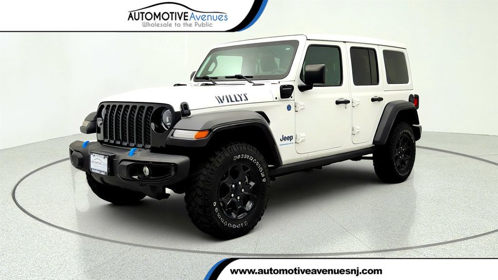 2023 Jeep Wrangler 4xe 4x4 w/ Sky One-Touch Top & Cold Weather Group - 23033202 | Video 1