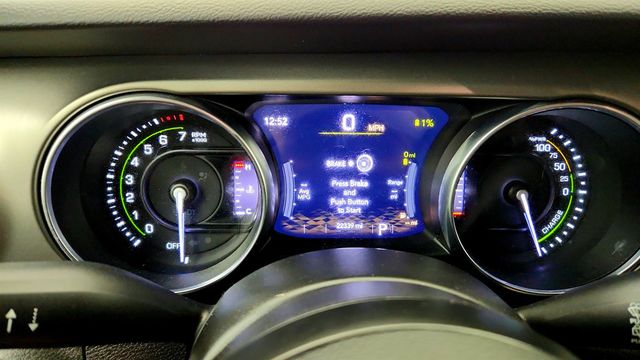 2023 Jeep Wrangler 4xe 4x4 w/ Sky One-Touch Top & Cold Weather Group - 23033202 - 13
