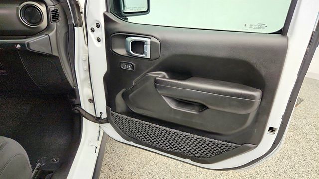 2023 Jeep Wrangler 4xe 4x4 w/ Sky One-Touch Top & Cold Weather Group - 23033202 - 26