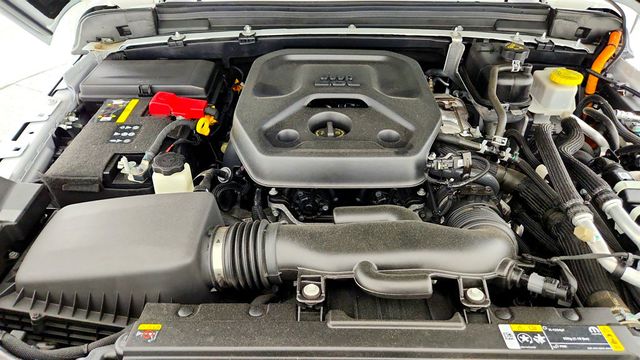 2023 Jeep Wrangler 4xe 4x4 w/ Sky One-Touch Top & Cold Weather Group - 23033202 - 27